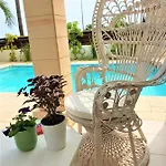 Chill And Joy باراليمني