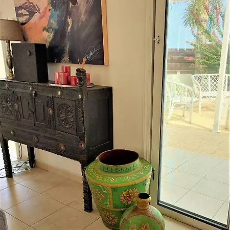 Chill And Joy * Paralimni