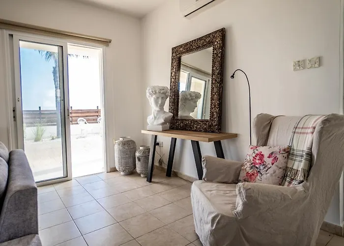 Chill And Joy Παραλίμνι