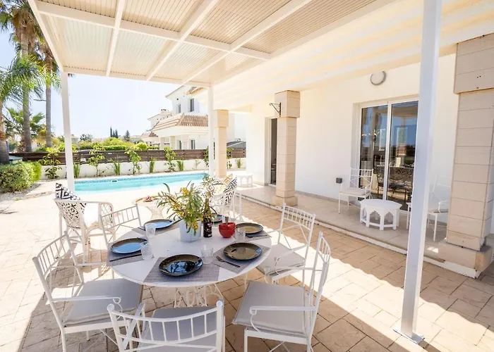 Chill And Joy Παραλίμνι